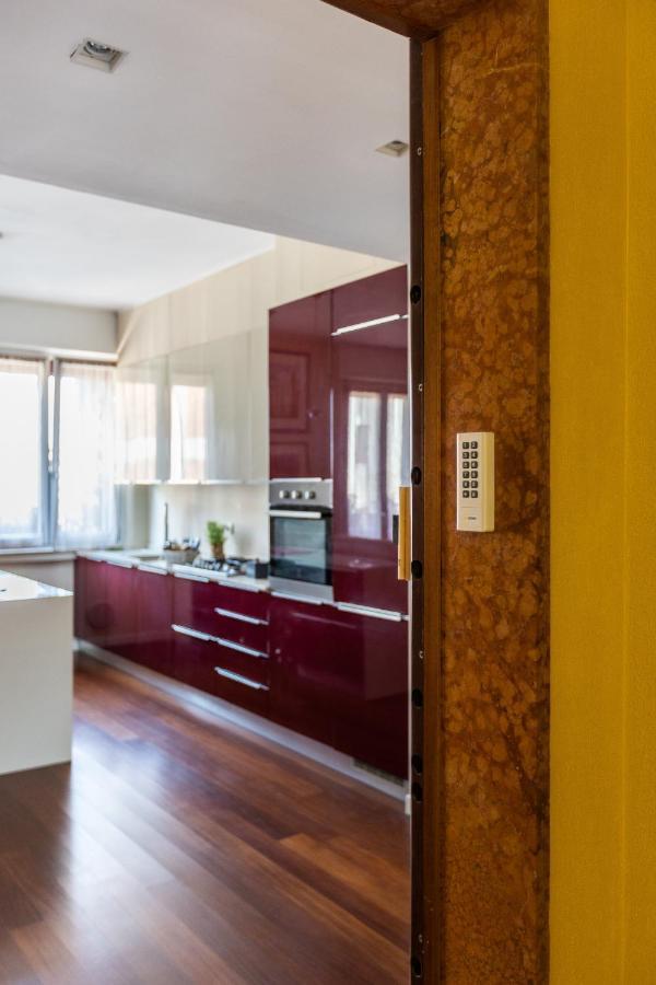 Rosselli 13 Milan Apartment Eksteriør bilde